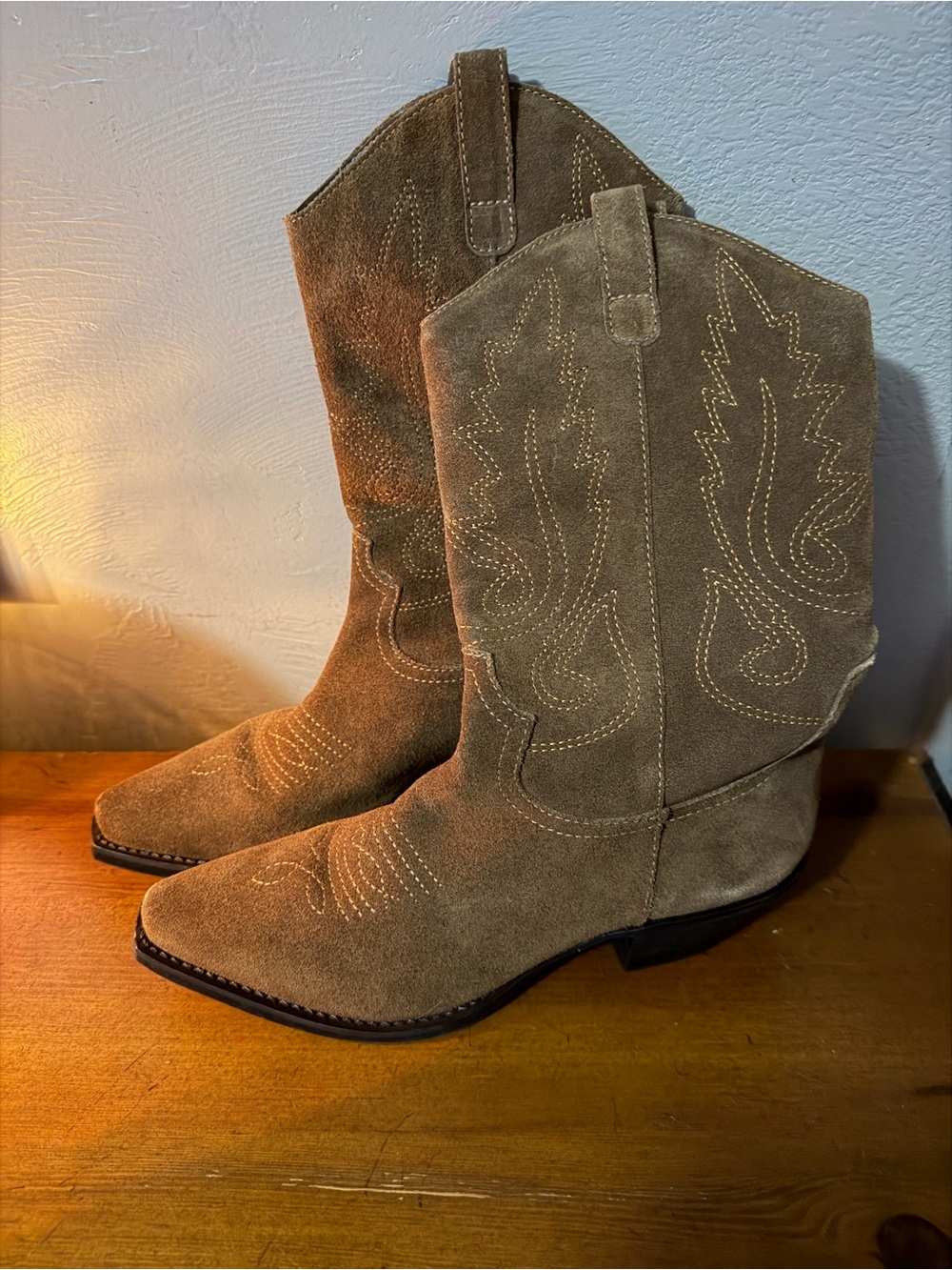 Matisse Taupe Suede Western Cowgirl Boots